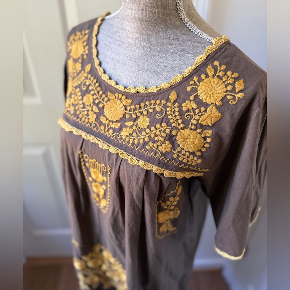 NWT Sister Mary Embroidered Dress Medium - Picture 2 of 6